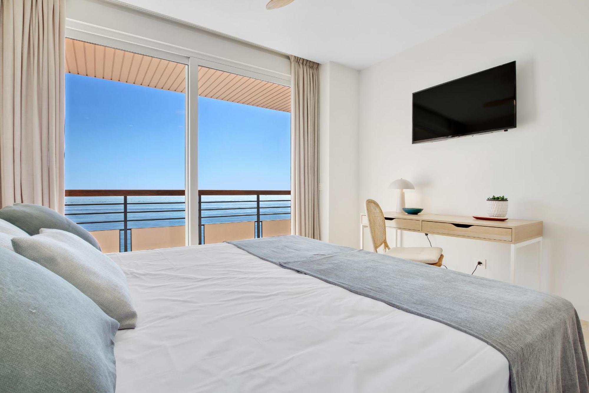 Santa Clara Modern & Exclusive Seafront Apartment Torremolinos Exterior foto